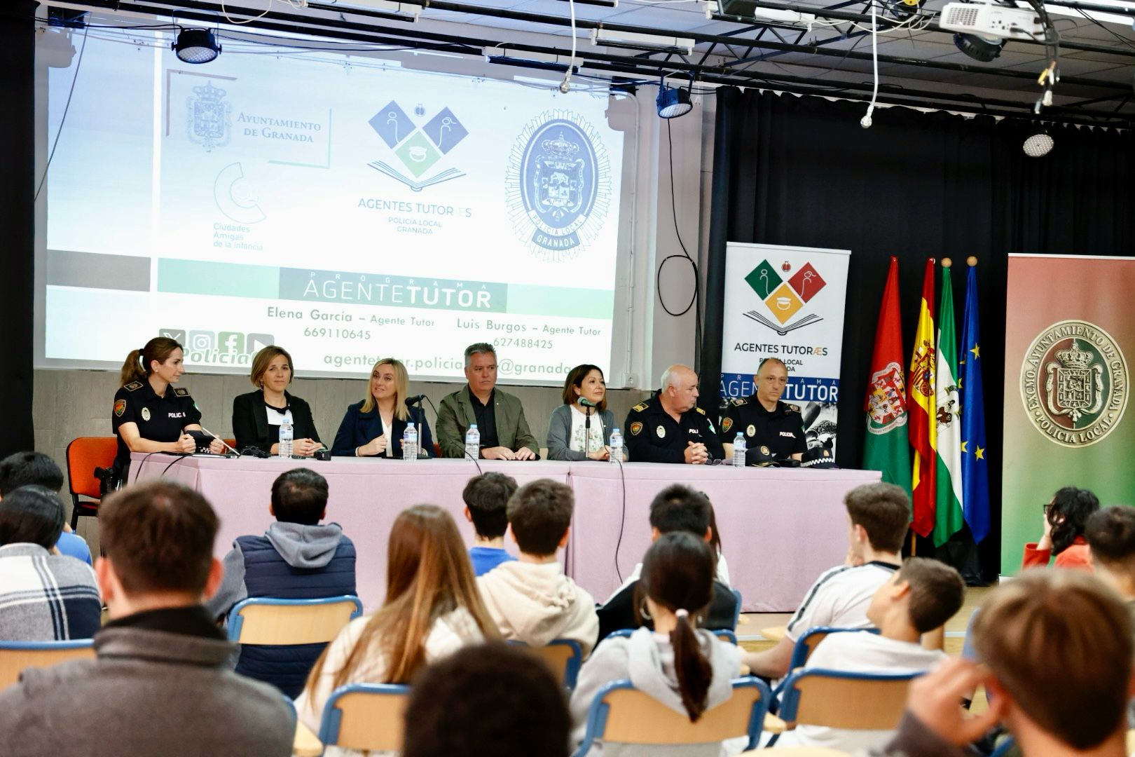 ©Ayto.Granada: EL AYUNTAMIENTO DESTACA EL XITO DEL PROGRAMA “AGENTE TUTOR’ DESARROLLADO POR LA POLICA LOCAL EN 23 CENTROS EDUCATIVOS y 2.100 ALUMNOS DE GRANADA